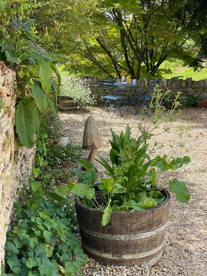 Cotswold Coombe Cottage Wotton-under-Edge Exterior foto